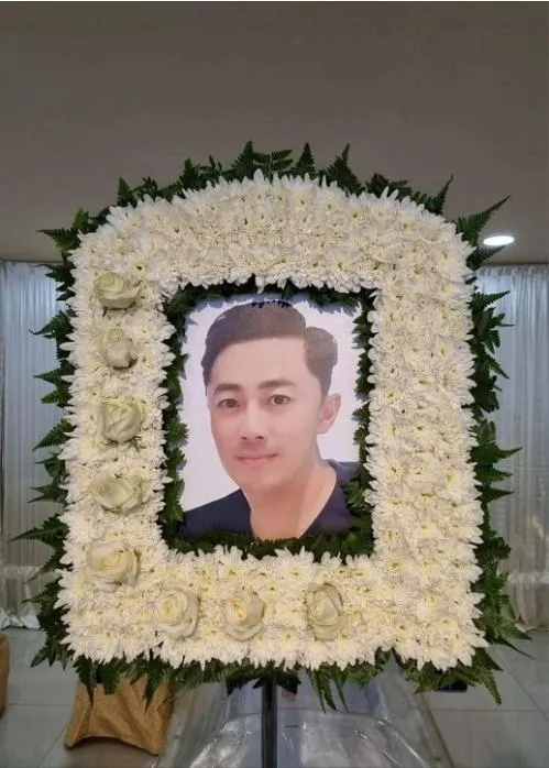 艾成親弟弟遺照曝光！因「心肌梗塞」猝逝…家屬發訃聞證實死訊