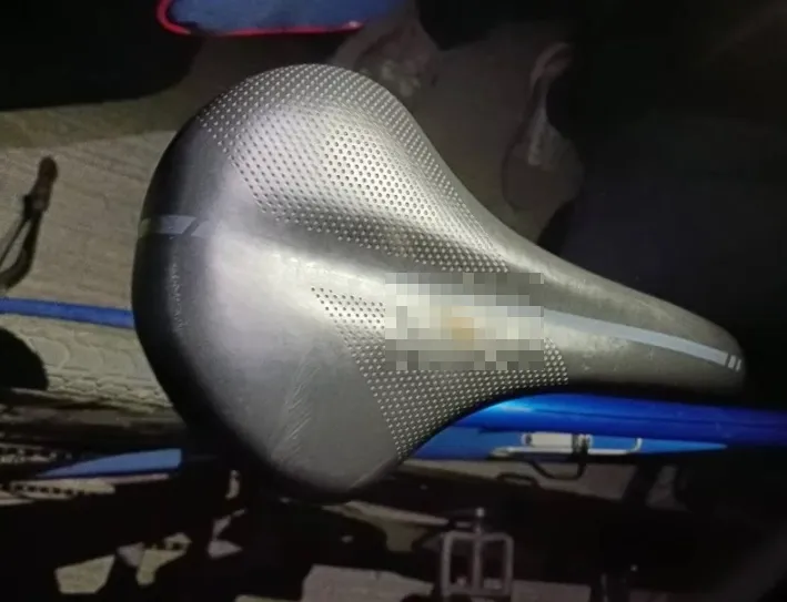 超噁！彰化「大便魔人」又來了　單車坐墊被抹屎　學生超崩潰