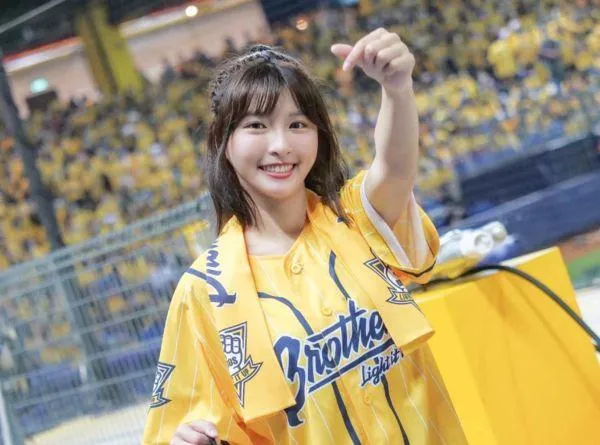 影/紅到日本！甲子園應援跳起「炸裂陳子豪」　網笑：真的是世界名曲