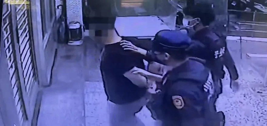 高雄醉男感情糾紛竟罵警「垃圾」　下秒慘遭壓制在地依法送辦