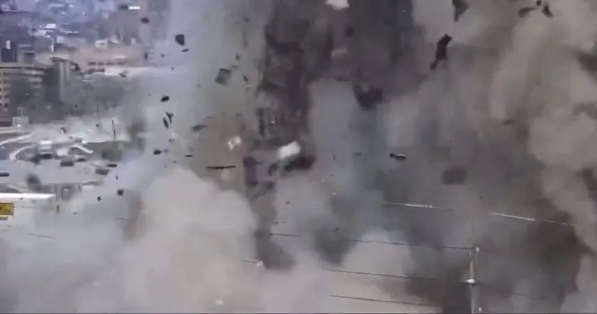 影/美國賓州巧克力工廠爆炸2死7傷　廠區夷為平地、貨櫃車也被炸飛