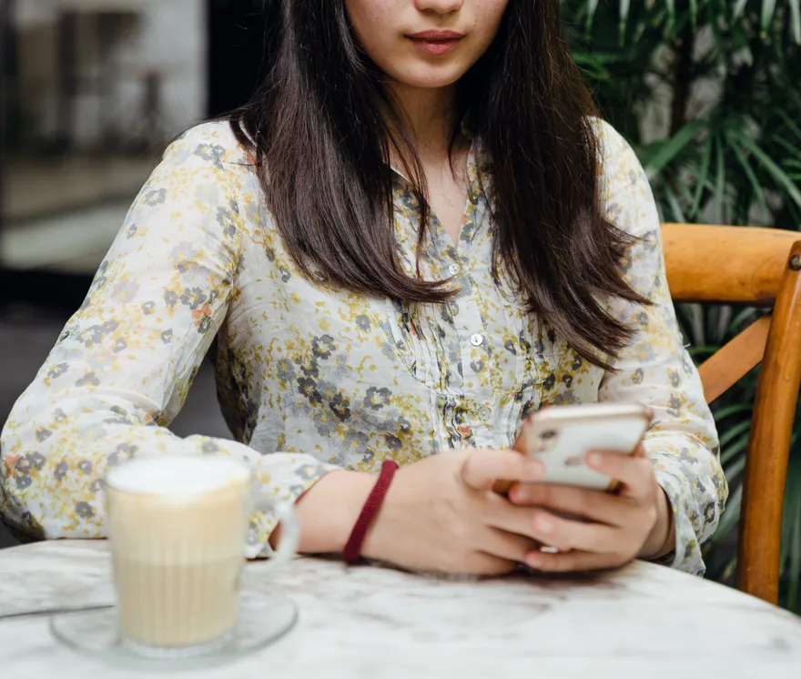 簡訊連結別亂點！陸男不滿被甩藉定位APP殺害前女友　APP開發者遭判刑