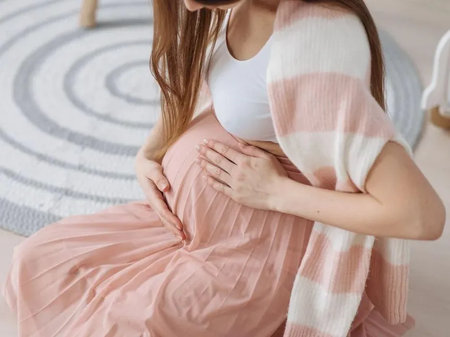 孕妻想住月子中心　尪不忍「3個月薪水」嫌奢侈！網怒：沒錢不要生