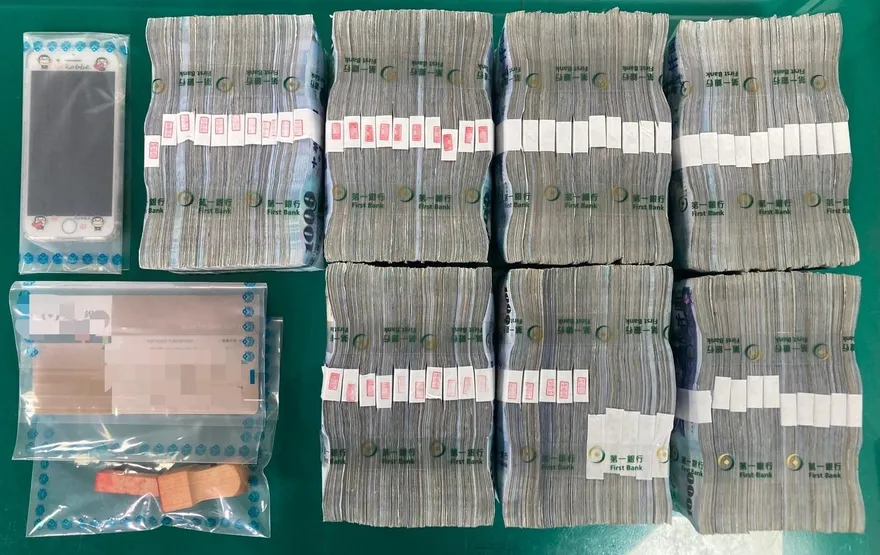 影/直接讓詐團嘴邊的700萬飛了！樹林警高效攔詐　銀行櫃檯前逮車手