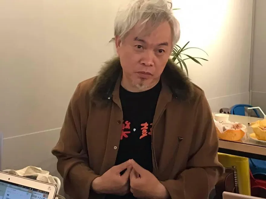 康康「差點中風坐輪椅」！通告滿檔積勞成疾 　證實已分配財產