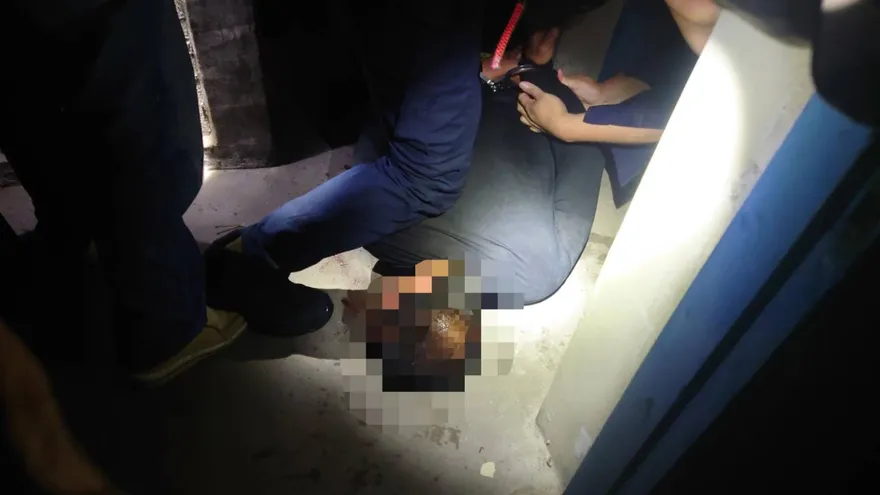 毒品犯衰遇條子！下秒慌張逃竄「擲磚揮刀」好激動　警花3.5hrs成功捉人