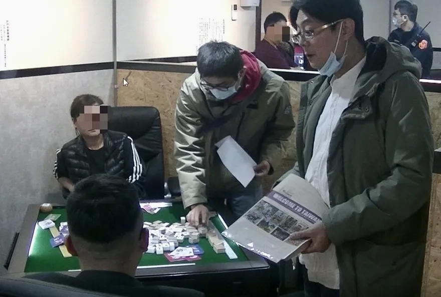 職業麻將賭場隱身棋牌館　新開幕警衝場逮10人