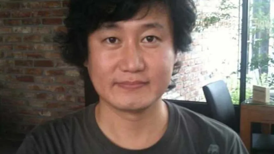 傳奇搖滾樂團吉他手驚傳車禍身亡！出國旅遊「騎車撞電線杆」　享年54歲