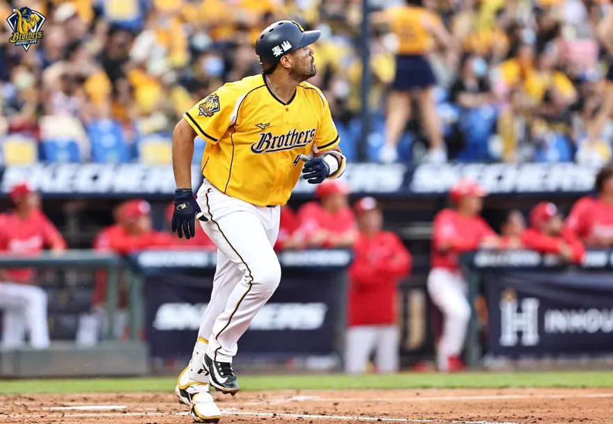 恰恰享退休背號榮耀！但中信兄弟不爭氣　5比7不敵味全龍