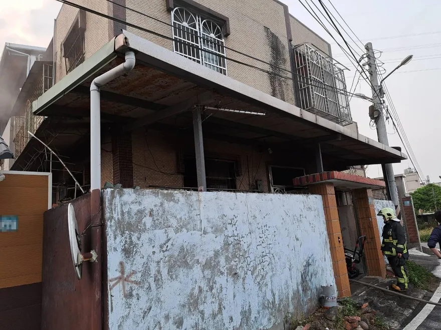 快訊/新北三峽民宅火警！　60歲男子無生命跡象送醫搶救