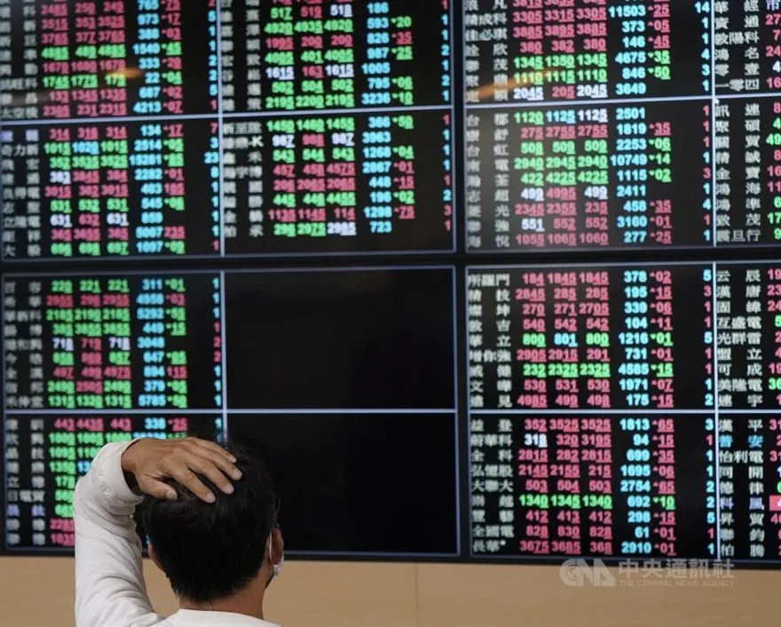 權值股熄火　台股終場跌57點　守15800點關卡