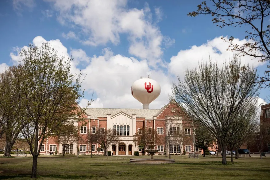 美國奧克拉荷馬大學驚傳槍手闖入攻擊　校方籲「遇到趕快逃！」