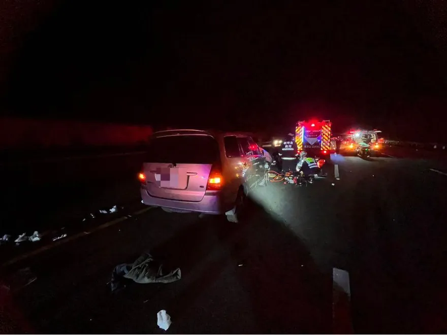 快訊/國3關西段2車追撞「180度翻覆」！1人OHCA送醫不治