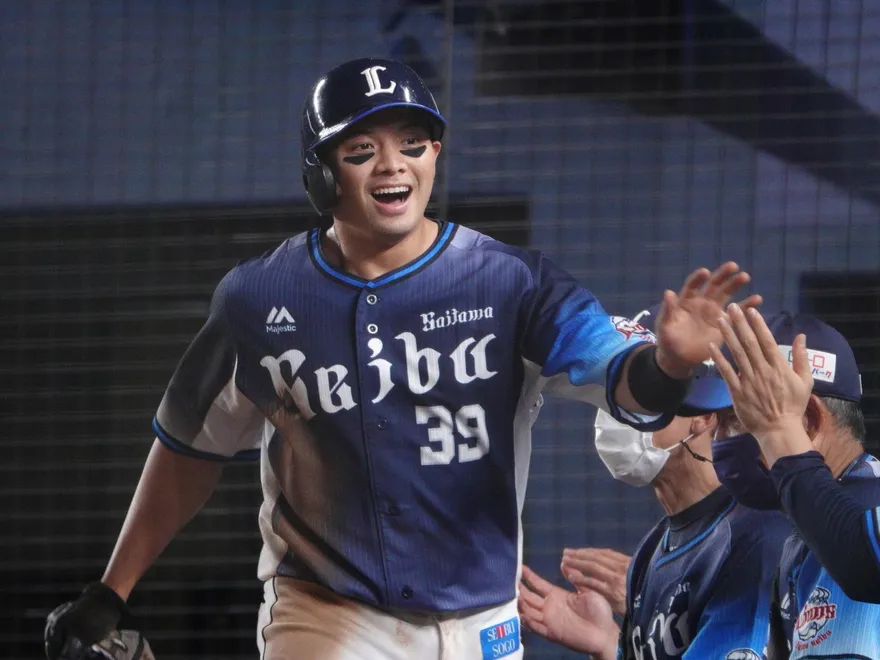 影/吳念庭入選亞運帶強運！本季第2轟出爐　粉絲讚：外野手連一步都沒動