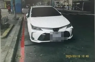政府搶很大？一覺醒來「車格變紅線車被拖」　他「被迫違規」警這樣說