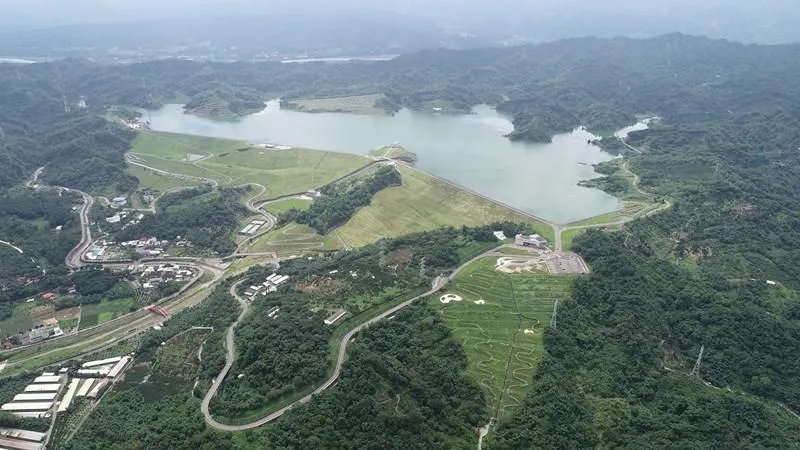 梅雨晚到！湖山水庫蓄水量逼近「百年大旱底線」即起減供　受影響的有…