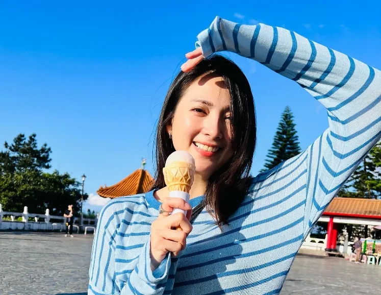 阿喜刷牙刷一半爆血！張口臉歪一邊...就醫驚「牙根全蛀爛」曝病況