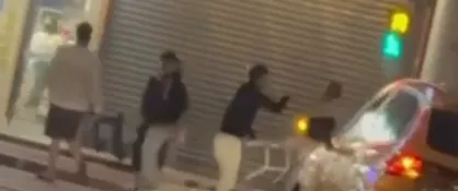 影/酒後火大拿椅子尻人！新莊街頭爆多人混戰　警逮4嫌