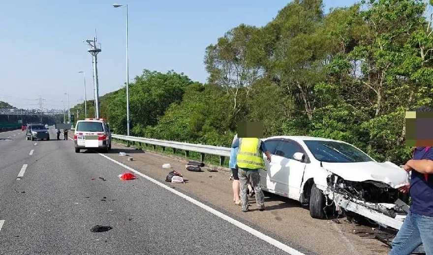 快訊/台中清水2車「180度旋轉」國道車禍！不明車輛不當變換車道釀災　5人送醫