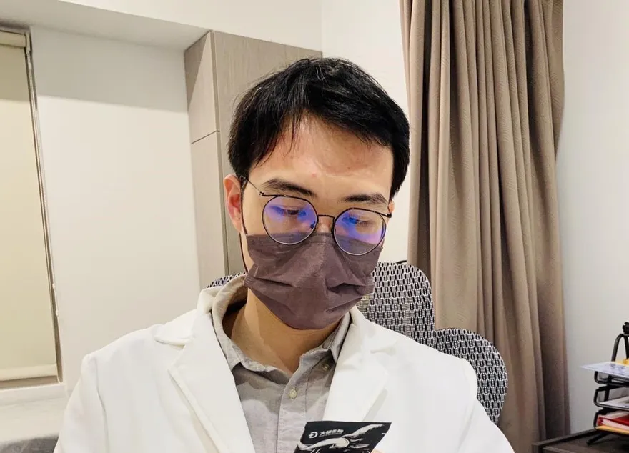 快訊/網紅名醫涉「割包皮」詐保　檢方複訊後300萬交保