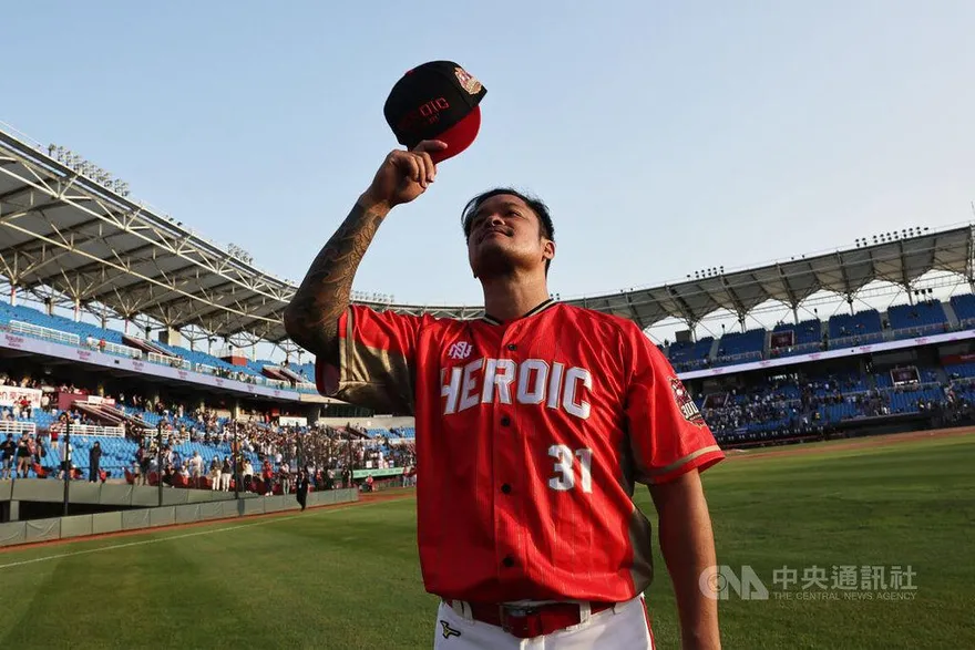 26316人進場創紀錄！林智勝引退賽首戰　味全龍3比1退台鋼