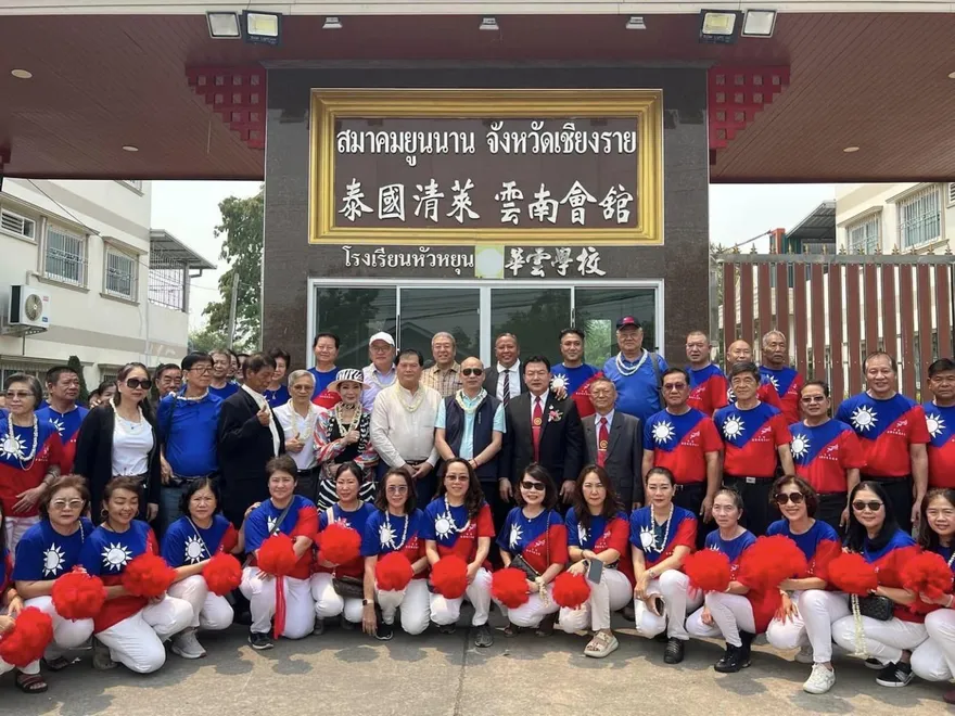 辣個男人也「出訪」！泰國探訪華僑老兵　驚人聲勢強壓侯郭柯