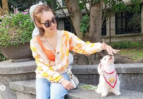 豬哥亮愛女遛狗摔倒慘縫4針！ 回診驚見恐怖傷勢「下顎骨裂兩半」