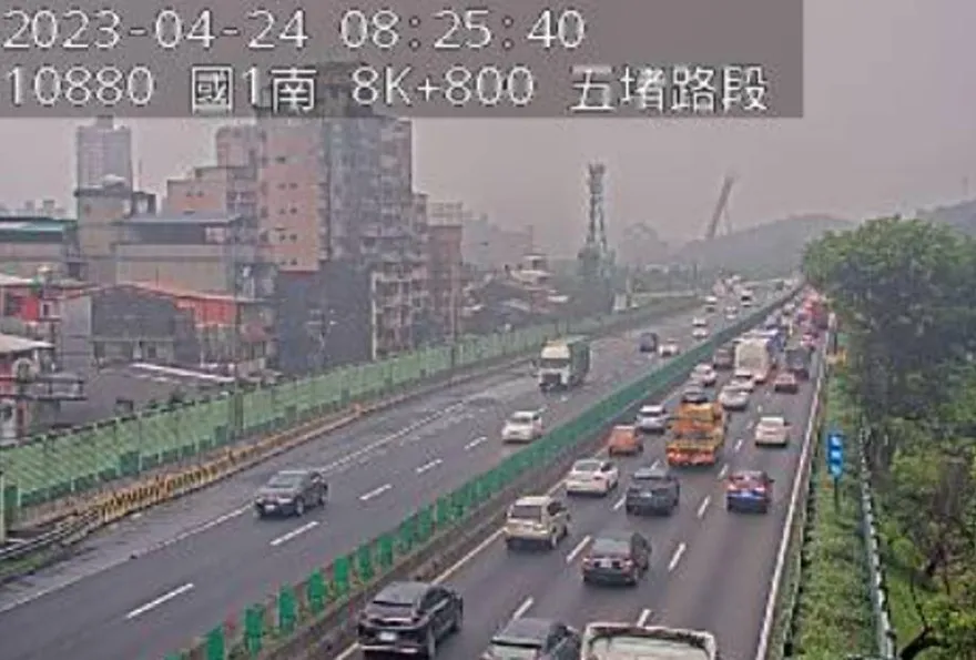 快訊/國1南下11.7km車禍！2車失控追撞　回堵5km紫爆