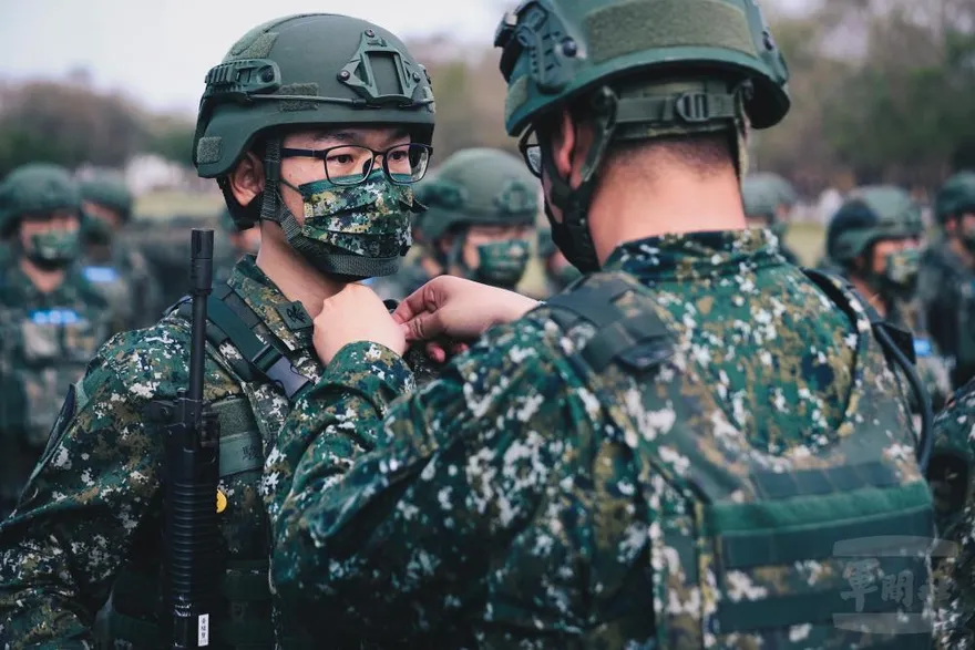 找到了！失聯澎防部士兵藏速食店頂樓　軍方帶回輔導