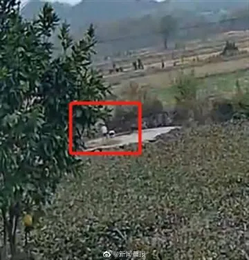 影/畫面驚悚！3歲女童墜井亡　4歲男孩自曝「把她推到了很深的地方」