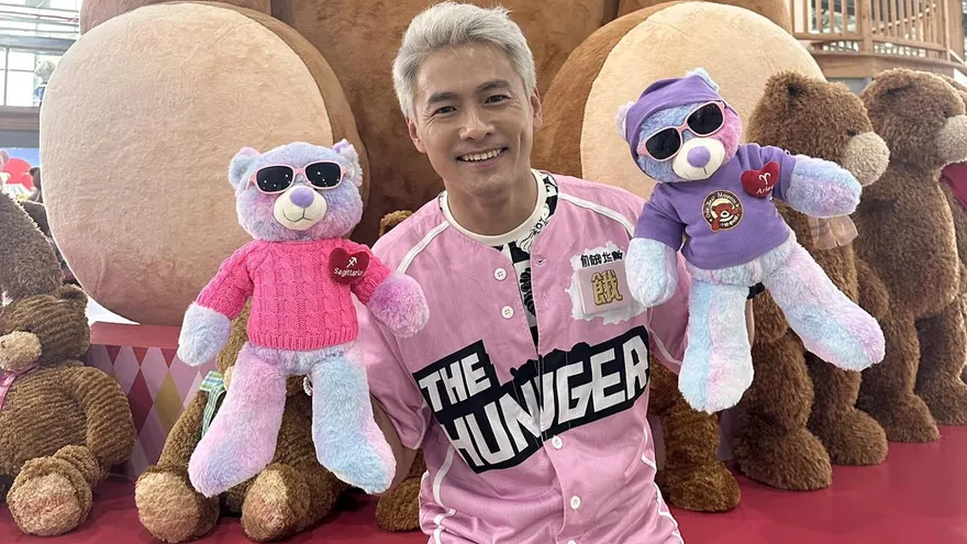 深夜發合照告別！薛紀綱婚內出軌「激吻小三」…工作全停擺：再也不見