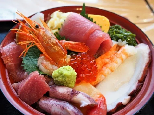 別再怪海鮮！營養師曝三酸甘油脂形成「3原因」　純果汁也中