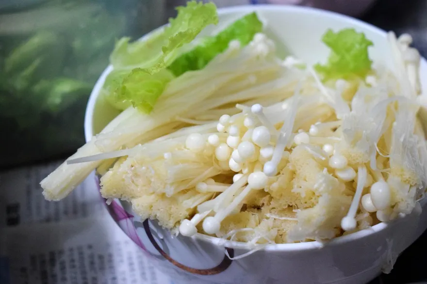 不只金針菇會「明天見」！醫曝食物含「1成分」隔天都會見到它