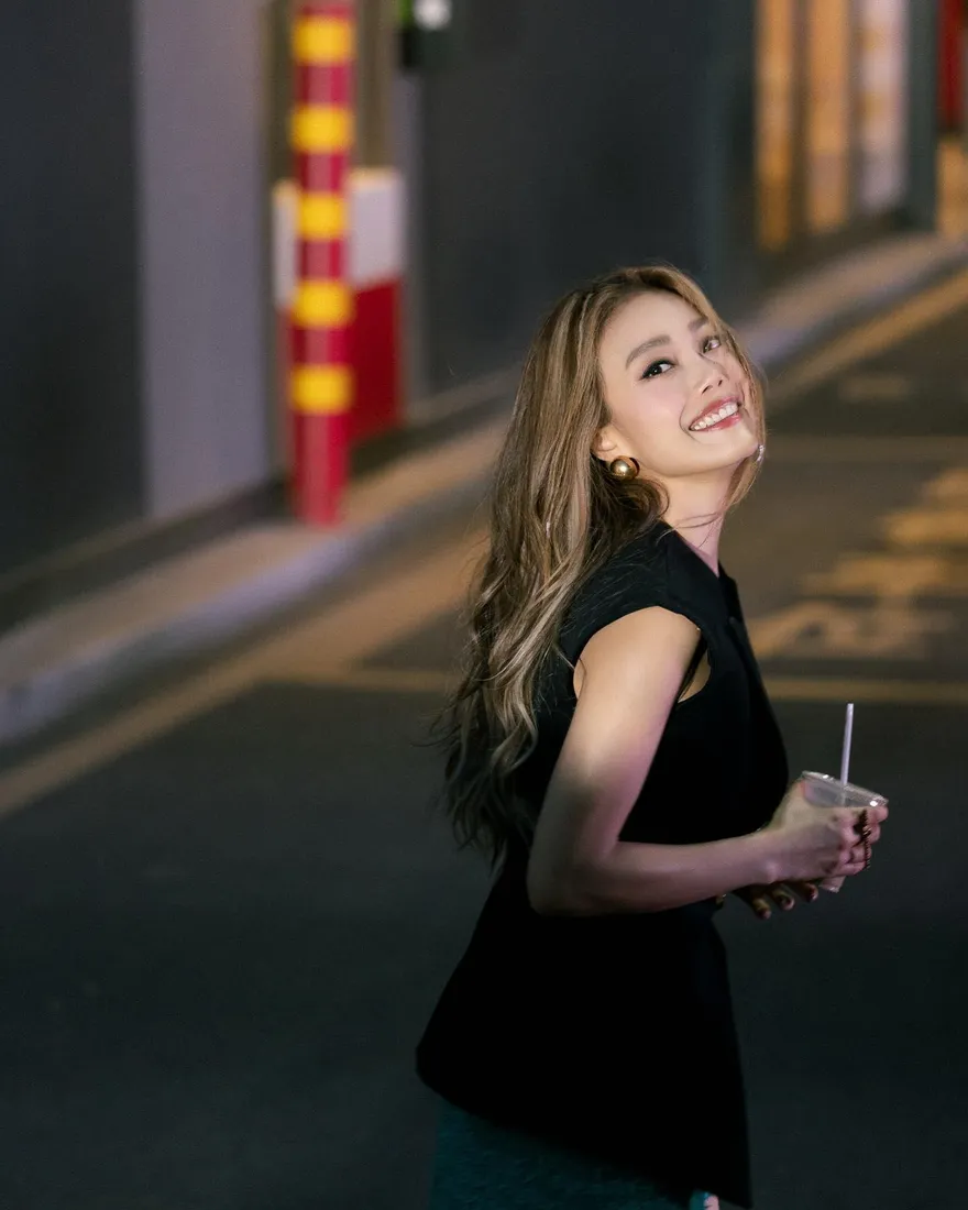 容祖兒「多人運動」影片曝光！殘障廁所開趴嗨翻…網朝聖：好精彩的瘋人