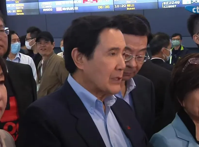 影/馬英九希臘返台　籲蔡政府遵守《憲法》　「兩岸應進行避戰談話以謀和平」