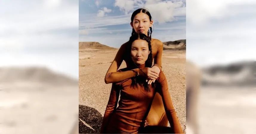 登國際雜誌封面！23歲「殯葬業龍頭」第二代近況曝光　8旬爺大壽星光熠熠