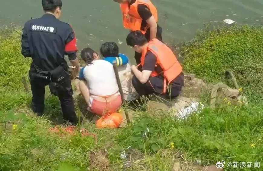 暖心！罹癌單親媽跳江救輕生女子　「掀手術傷口」開導：要努力活著