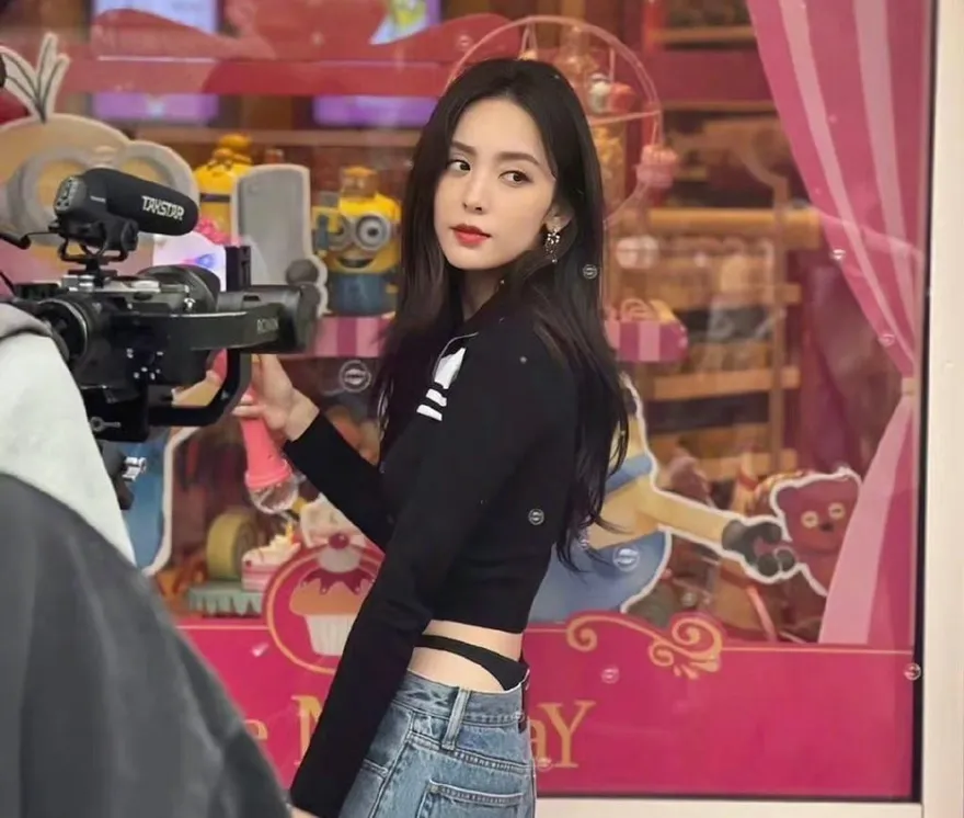 古力娜扎「內褲外露」遭批低俗　她霸氣回應酸民被讚爆