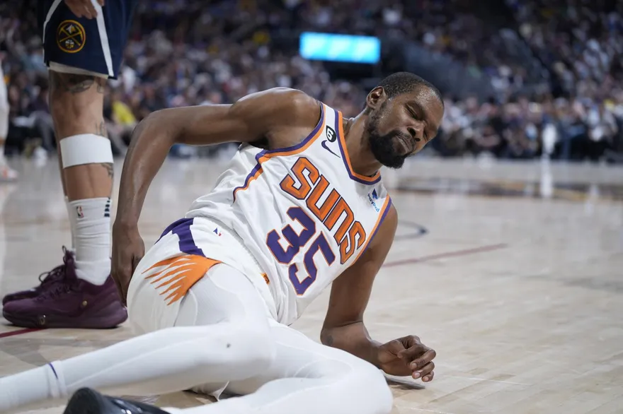 影/操到沒力！KD打鐵一役曝太陽最大隱憂　一腳已經踏進出局墳墓？