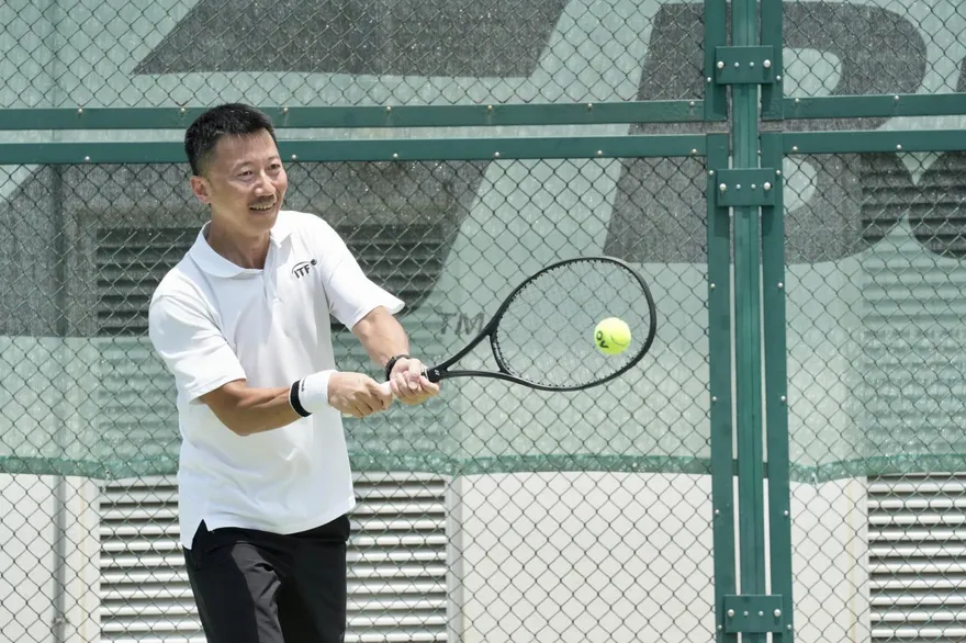 判過費德勒、小威的球　來自桃園的他站過溫布頓