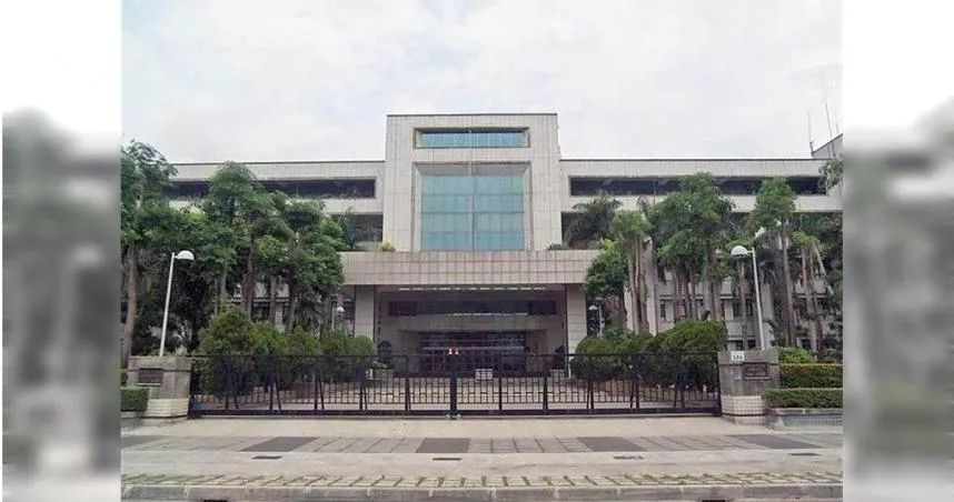 6歲童遭公園搖搖椅夾頭骨折！　家長怒提國賠卻因「這原因」扛7成責