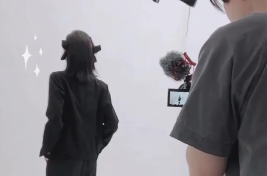 上帝開另一扇窗！八軍團性愛片被開除　爆紅女輔導長SWAG正式出道「年薪暴漲5倍」
