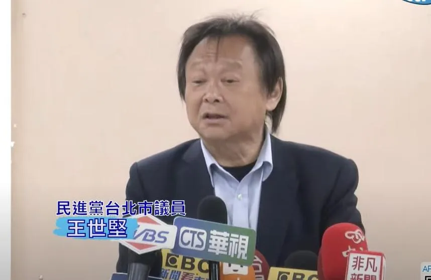 影/預言「藍白合」遭嗆賭吞曲棍球　王世堅批柯文哲「找錯人」要賭這件事