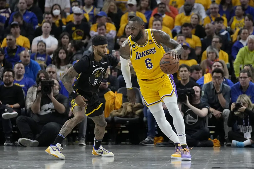 勇士再變陣！小手套升先發　「均高194.6公分」終極小球對決湖人