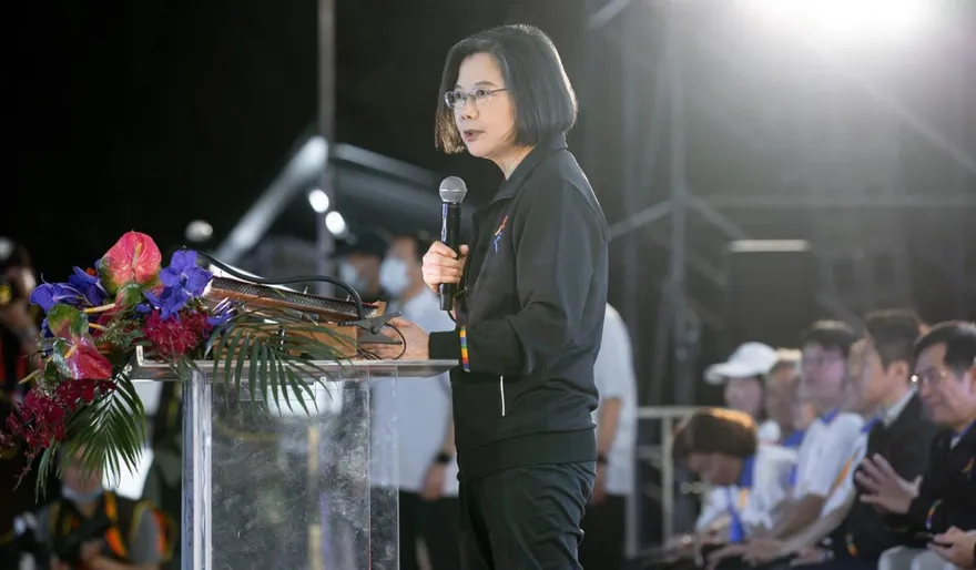 粉專揭蔡英文昔喊不同意罷免影片　狠酸：歡迎英粉起義來歸