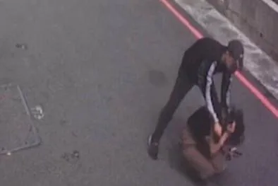 國小附近當街噴辣椒水企圖擄走女子！計程車運將英雄救美　警一查嫌犯是前夫