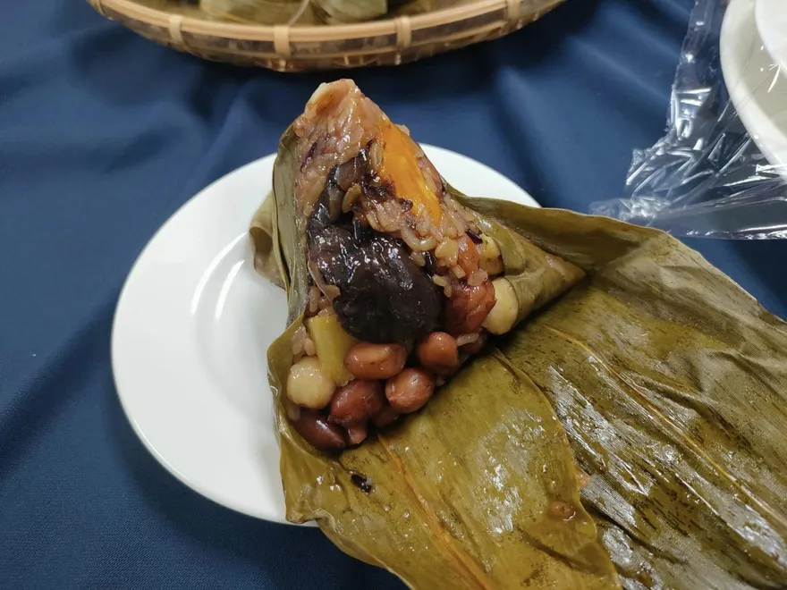 雲林林內鄉農會挑戰味蕾！金鑽鳳梨豪氣入「粽」限量2.1萬顆