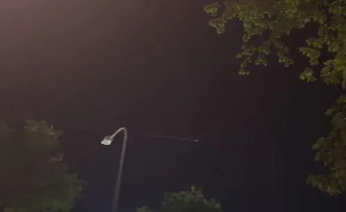 新北、桃園上空驚見「不明亮光」！緩速移動疑空拍機　鄭明典親曝解答