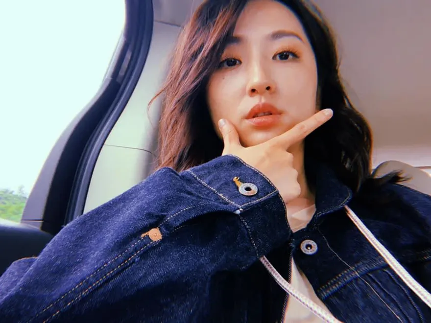 20歲離婚32歲再婚！柯佳嬿金鐘2度封后　爆昔為家計當「幼兒園老師」