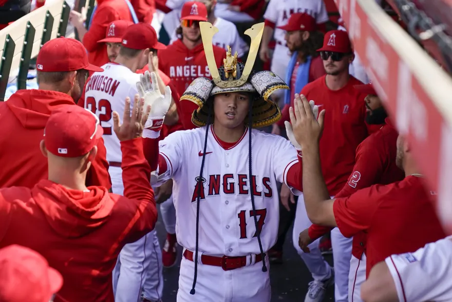 慶祝全壘打！各隊祭奇招超吸睛　大谷翔平「戴上日本武士頭盔」颯爽登場